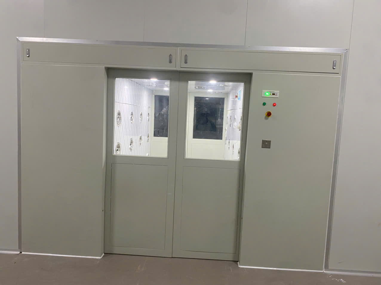  Buồng thổi khí-Airshower Cửa trượt tự động